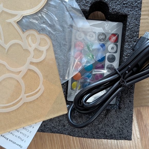 LED Yoshi Night Light with Remote - Picture 5 of 8